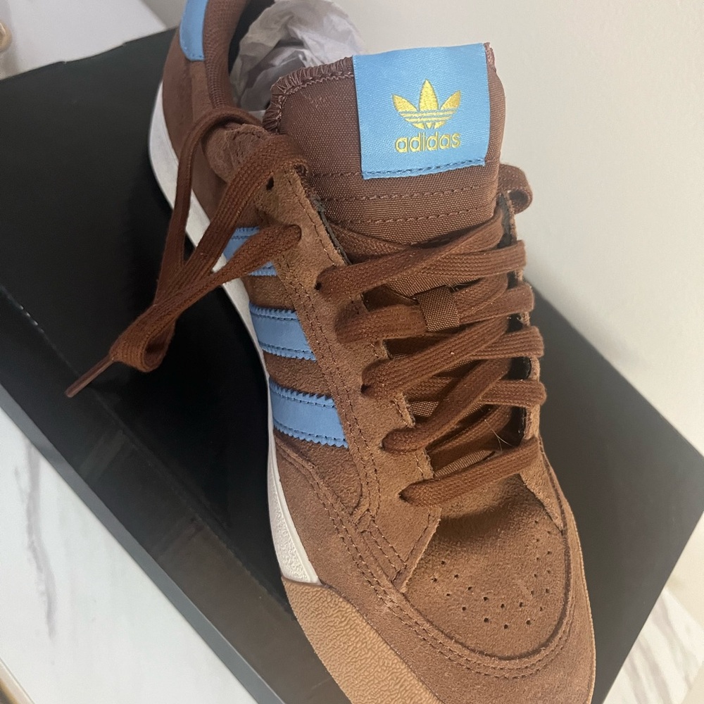 Adidas Brown Sneakers with Blue Stripes - Picture 4 of 5